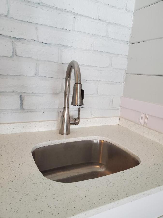Hollywood Gardens Inn & Suites מראה חיצוני תמונה